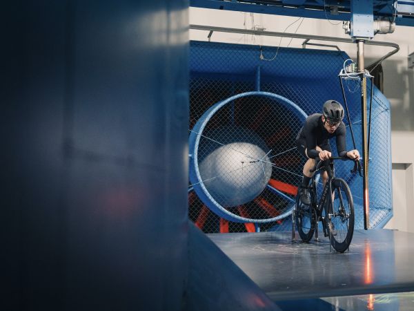 Poraz vítr s Van Rysel RCR-F: Nejrychlejší kolo světového pelotonu